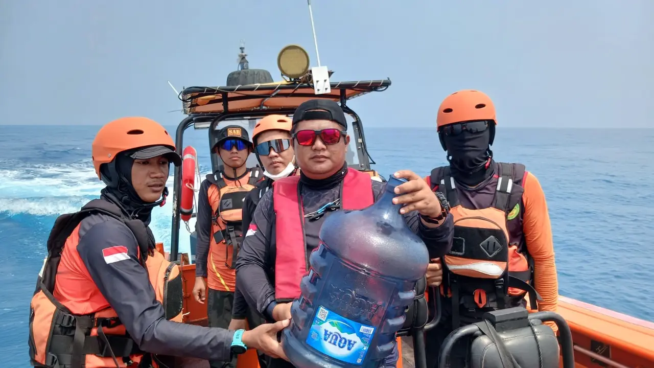 Misi Pencarian Jurnalis di Selat Sunda Penuh Tantangan, Tim SAR Hadapi Gelombang hingga Erupsi Anak Krakatau